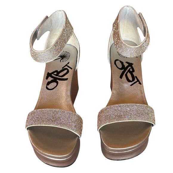 OTBT Status Wedge Rhinestone Covered Metallic Silver Platform Sandals size 9.5 - Picture 7 of 16